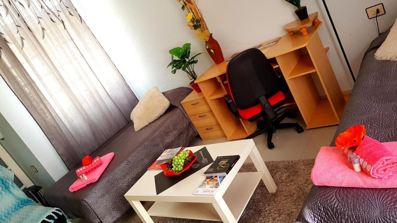 Warm, Cozy And Comfortable أذيخي المظهر الخارجي الصورة